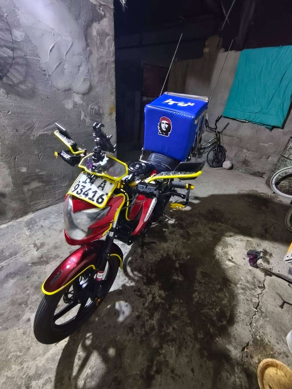 دراجه موتوراي بطح مكينه 200cc مكينه جديده استعمال 3اشهر برغي بلمكينه ما مفتوح كلجات بلاديه نهضه فول تفليق دراجه خير من الله نكره سلف التصوير ضالمها بلواقع بعد كلش احله وارتب سعر الدراجه مليونين وبيها مجال بسيط  للشراي للتواصل *********** واتساب واتصال
