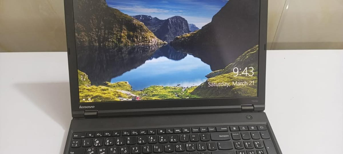 السلام عليكم
حاسبه للبيع نوع LONOVO 540T  معرُبه بالغه العربية مع شاحنه جديده الحاسبه جدا نضيفه فقط اربعه ايام استخدام للبيع سعر 175وبيه مجال للطيبين المكان ميسان حي الحسين الاستفسار  فقط واتساب ***********
