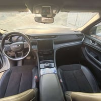 ٤×٤ • محرك 3600 • ٧ راكب