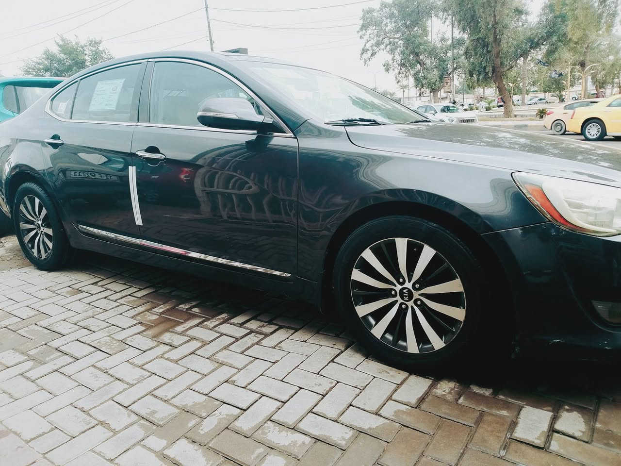 .
.السلام عليكم
كيا كا دينزا موديل 13 
فول مواصفات سياره 
1/1
بي مكان صبغ جماليه 
مكفول من الضرب لا تبديل 
كير محرك تبريد مكينه كفاله عامه 
تخم تاير شواصي مكفولات بلادي 
رقم بغداد نكليزي سنويا جديد هزه جديد تحويل ثاني 
سعار سياره 95بي مجال شي بسيط 
العنوان بغداد بلديات نتصل وتدلل 
***********
