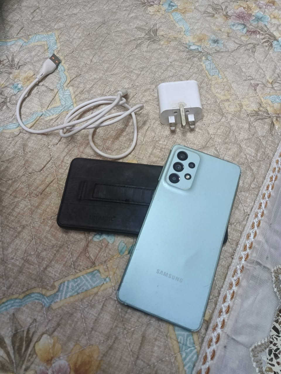 Galaxy A73 5G
ذاكره256. رام 8+8
مكفول من كلشي عل فحص ما داخل تصليح ابدد
شاشه امولد 120هرتز بوبجي 60فريم عل HDR ويا شاحنه وكيبل اصليات وحافظه. 
سعر 250بيع او مراوس العنوان بغداد 
جهاز  بي ضمان سبوع.  

***********.

