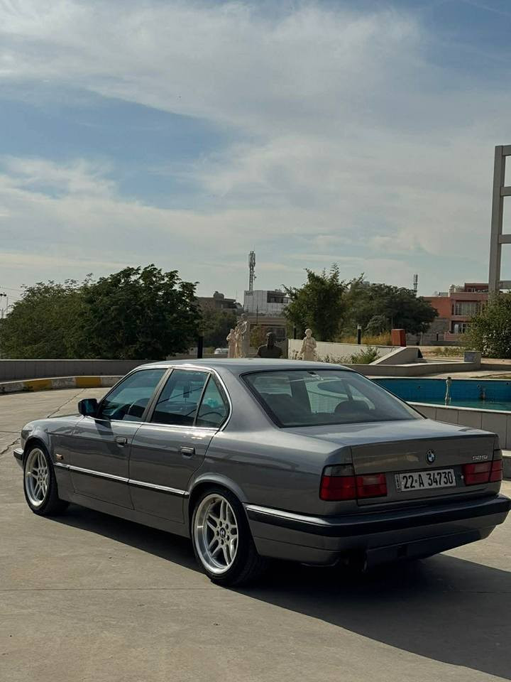 بي ام دبليو للبيع موديل 1991 
رقم اربيل شرط تحويل رقم انكليزي 
كير اوتو
شرط كير ومحرك 
ويل M سياره ما بيها نقص وخير من الله سعر 70 وبي مجال
رقم موبايل *********** كركوك كركوك, العراق
