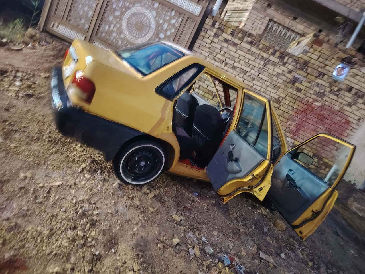 سايبا م2011 للبيع
مصفرة هيئة وغرامات 
 العنوان ديوانية شافعية مالكها بالديوانية مداور ثاني يوم
السعر 17
 للأستفسار 
***********
