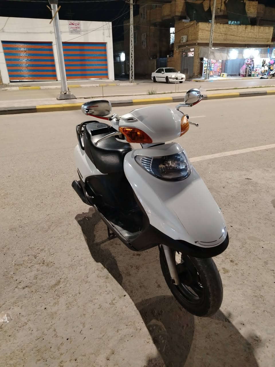 سلام عليكم سبيسي كفرات اصليه بس الامامي ياباني بس مو شركه مكينه رايمر اول مره جديد دراجه خير من الله ماعوزه كل نقص سعره 550 وبيها مجال
***********
