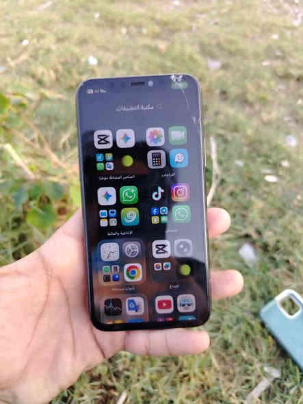 ايفون 11ابرو فقط ذاكره 256 مكان بصره الجمعيات سعره 225الف   ***********
