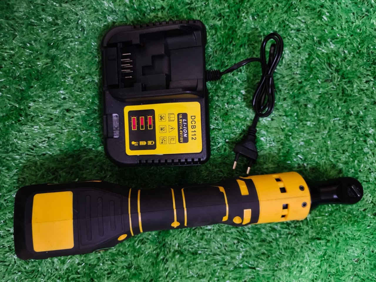 راجر شحن ديولت تجي ويا شاحنه فقط انطونه سعر


**إذا كنت صاحب هذا الإعلان وتريد حذفه لأي سبب، رجاءا أرسل رسالة إلى الدعم الفني**