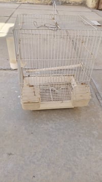 قفص للبيع • غراضه كامله
