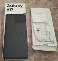 للبيع جديد لوك ذاكرة١٢٨ للاستفسار 07705809580