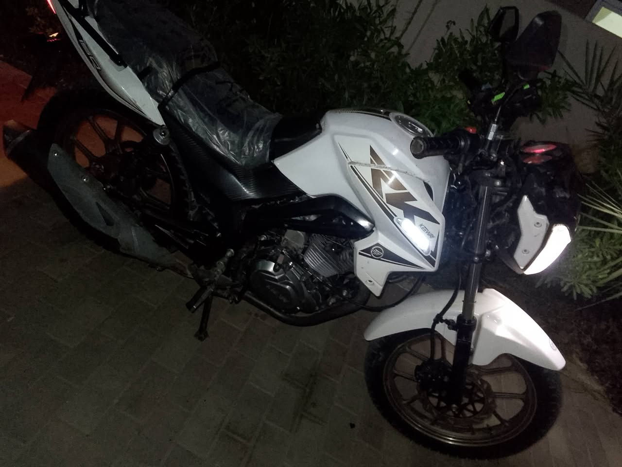 سلام عليكم دراجه RK مديل 23 اوراق معرض بيه بس شويه تالفات تنكعن عندي وعندي صورهن لوراق تكدر تسحبهن من لتلفون خير من الله ادراجه كهربايته كله كامله بيه جكجكه بلمكينه مامثره سعر مليون وبيه مجال بسمايه مامتواجد علخاص ***********متواجد وتساب موشراي لاتعبني فدوء
