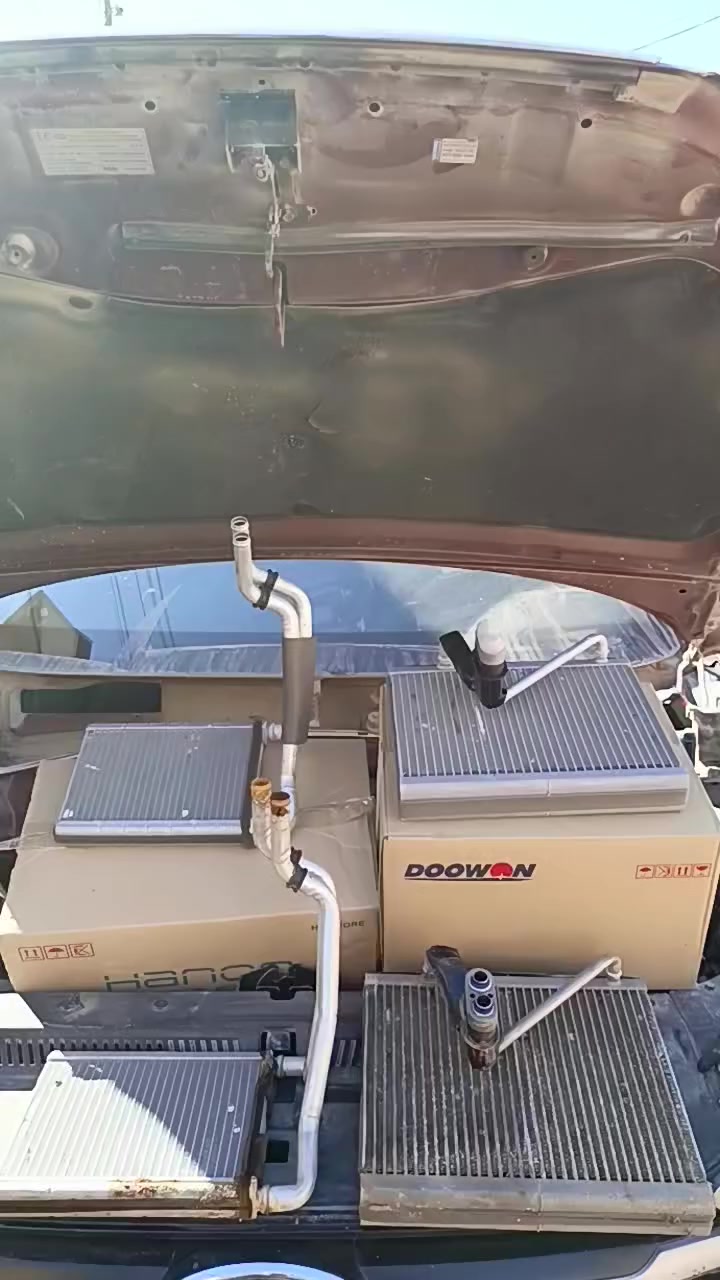 عروض نار🔥 ورشة الاتحاد للتبريد 
#عروض  #للسيارات #الكوريا🇰🇷 #وامريكي #والياباني يرجى قرائه المنشور للاخير 💥 من موديل 2011 الى 2019   ( تبديل فريز )+عمل الدشبول +شحن غاز فرنسي R134 🚘( للسيارات الكوريا صالون توكسان سبورتج) شرط الفريز منشأ كوري
 
فريز وعمل وغاز R134سوناتا اوبتما امريكي حديث الف 

سورنتو - سنتافيا - تبريد ثلاث قطع غاز 250.000

💕
بكادر هندسي متخصص ￼￼￼￼￼￼🔥❄️

الفحص 💥مجانا مجانا 💥  

1️⃣ سياره #كورلا من موديل 2012 فما فوق فريز جديد وشحن غاز فرنسي R134 بدون فتح دشبول 200.000 واذا  فتح دشبول 250.000 ضمان سنه بل فريز 
————————————————————————
💥 سياره #لاندكروز #برادو  من موديل 2012الى 2018 فريز ياباني دانسو وعمل دشبول وشحن غاز فرنسي R134 السعر 550.000   ضمان سنه بل فريز 
———————————————————-
2️⃣ فتح دشبول و تبديل فريز منزايا تايوان و شحن غاز 

فرنسي R134 ضمان سنه بل فريز وتنظيف منظومه 

بالجهاز للسيارات #جارجر #جالنجر #اوباما  ( بسعر 225.000 ) الف

وإذا نوع الغاز yf 1234  ( السعر 325.000 ) الف 
—————————————————————-
جيب لاريدو فريز تايوان منزايا ضمان سنه بل فريز 

وشحن غاز فرنسي R134 وعمل دشبول ( 275.000 ) 

واذا نوع الغاز 1234yf  السعر ( 375.000 ) 
—-————————————————————
3️⃣ يتوفر شحن غاز فرنسي R134 ❄️

شحن غاز اي سي ديلكو R134 ❄️

شحن غاز إيطالي 1234yf ❄️ 

شحن غاز أمريكي 1234yf ❄️

4️⃣ تبديل كمبريسر ميكانيكي او تحوير كمبريسر من كهربائي الى ميكانيكي +تبديل راديتر + شحن غاز فرنسي R134 + تنظيف منظومه بماده التاوزن ❄️🛠️💥

 5️⃣ 🛠️ 🚘 يوجد كادر فتح وعمل دشبول جميع السيارات الحديثه للسيارات العاليه(  #الياباني #والأمريكي #ورانج  #جيب  #لاندكروز #لكزز #برادو #تاهو #فورد #دوج #وماشابه #السيارات #الصالون 🚘🛠️

🚘ملاحضه _متواجدون _ ألجمعه _ وكل_ايام_الاسبوع 🚘

تنبيه إلى زبائننا الكرام نود اعلامكم لم يتم الإجابة على المنشور يرجى الاتصال 
#كل #الهلا #بيكم 

🌹🚘 العنوان بابل  شارع 80 قرب القبه الذهبيه
ورشة الاتحاد لتبريد السيارات  بادارة ، (غيث السراي) 
للاستفسار الاتصال  ***********
***********      
اهلا وسهلا
