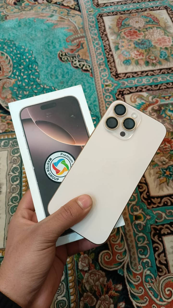 سلام عليكم 
ايفون 16ابرو ماكس 
لون الصحراوي 
ضمان ماستر 
بطاريه 100
 الدورات 100
كامل ملحقات عدسات وكفر ولزكه اصليات 
مكاني بغداد 
ب1450 الوصل الشراء بعده موجود
***********
