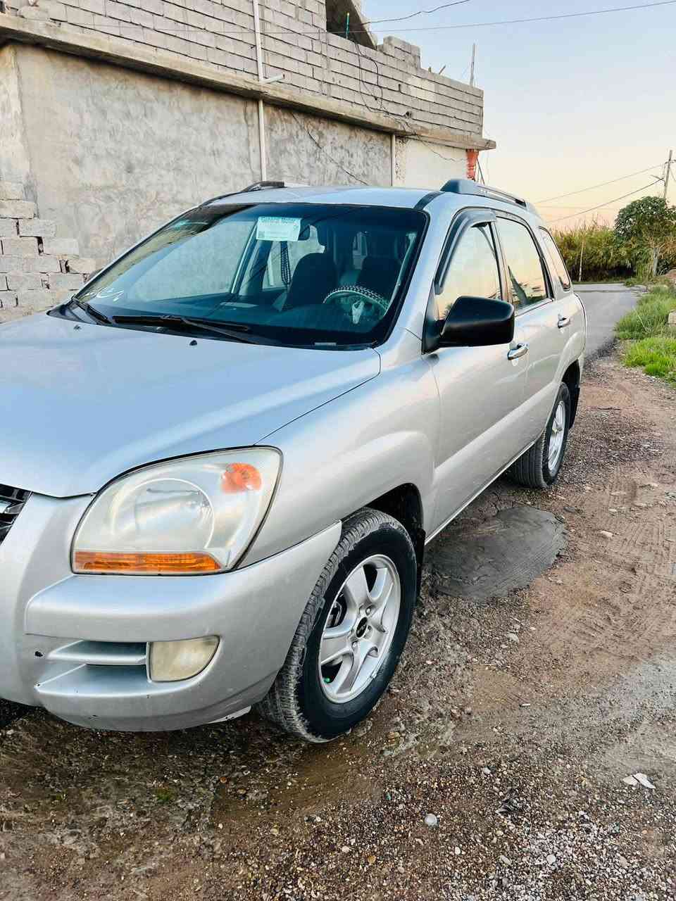 كية سبورتج ٢٠٠٧سعر ٨٥وبيها مجال قليل رقمها ديالى ***********
