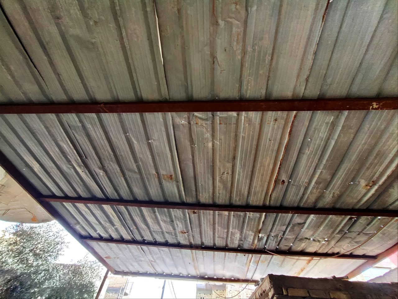 سلام عليكم سقيفه للبيع الطول 5 والعرض 5 والشخاط من الوزن الثقيل السعر 150 وبيه مجال 
***********
