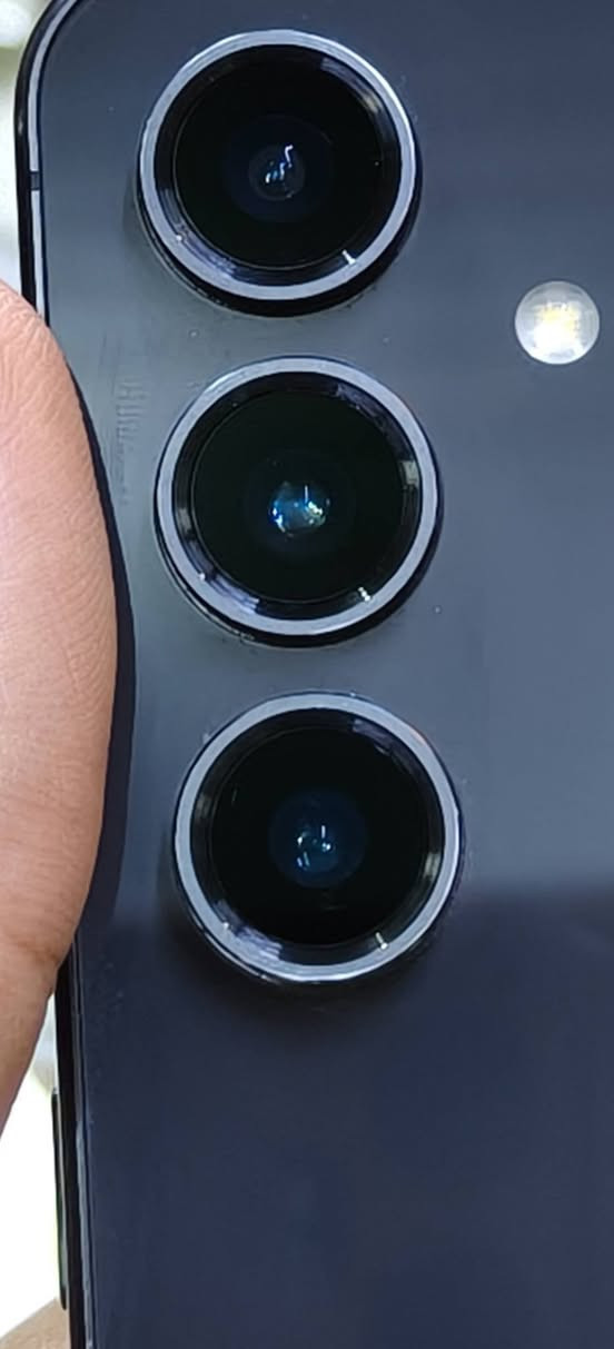 S24 fe مستخدم شهرين المهتم يراسل ع الرقم ***********
