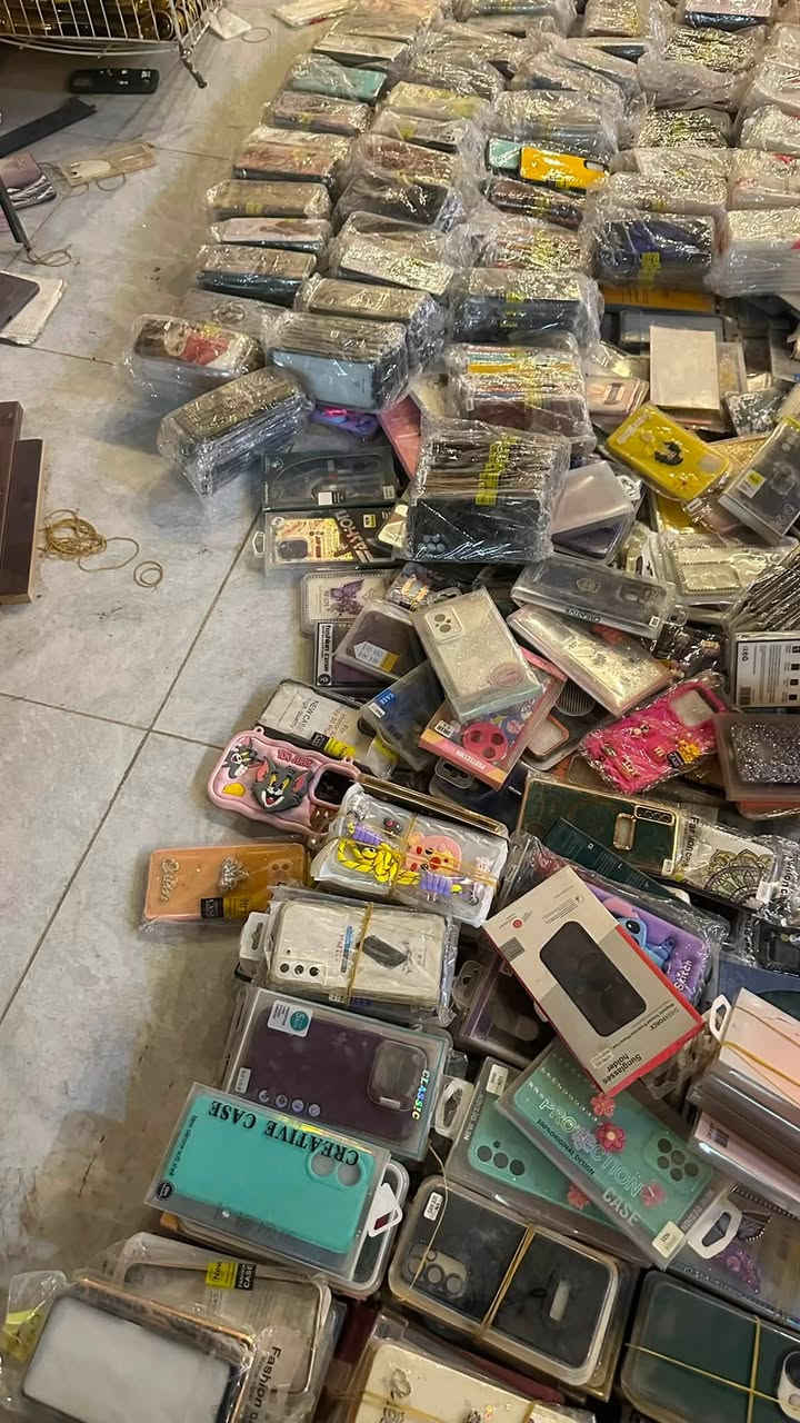 اخواني السلام عليكم تصفيه محل كفر هاتف موديلات حديثه سعر كلش قوي بدون تعامل سعر ال 1000 كفر فقط ب ١٢٠ الف دينار بيع مستعجل *********** واتساب
