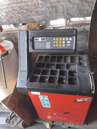من رخصة مدير الكروب عندي بلنص شغال نضيف اريد ابيعه 400وبيه مجال عنواني...