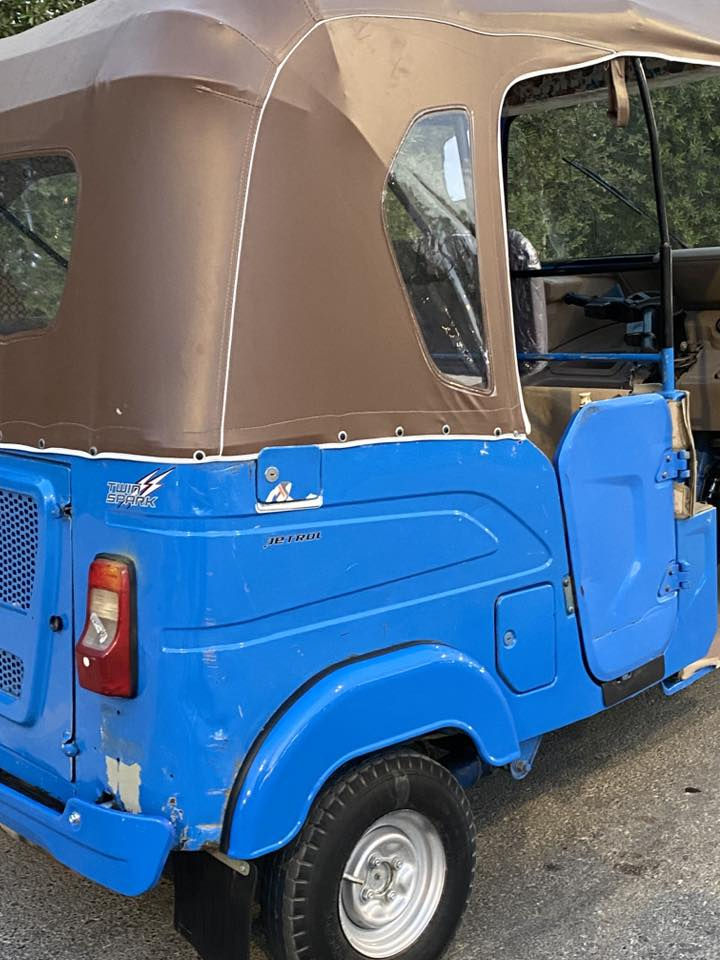 تكتك 21/11/25 رقم وسنويه واسط انكليزي تكتك جاهزه ونضيفه مكاني كوت للاستفسار ***********
