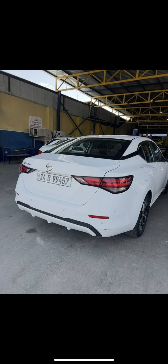 السلام عليكم نيسان سنترا 2023svوارد امريكي بيه نسبه غرق للدوسه سياره جديده كفاله من الضربه والصبغ جديده كلش سعر146ورقهً وبيه مجال رقم بصره دولي ***********
