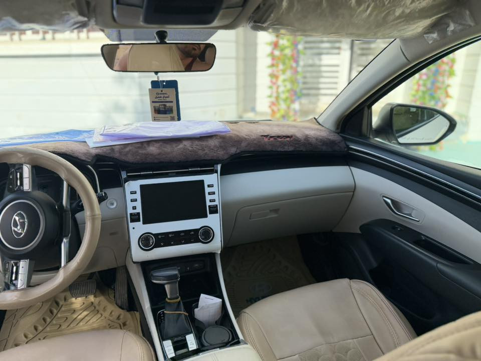 السلام عليكم للبيع توسان 2023
رقم بغداد
خليجي
ماشيه 63الف
مكفوله عامه السياره فول ما عده البنوراما 
بصمه مري شفط تشغيل عن بعد
لايت زنون شحن واير ليس
كشنات كهرباء قطعتين تبريد
وبعد بيه هواي موصفات 

السعر 220او بيه مجال 
المكان الناصريه 
الاستفسار اكثر ***********
