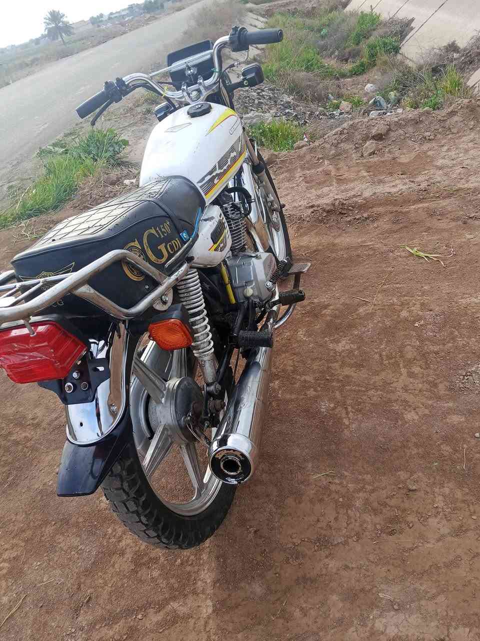 يا الله
سلام عليكم دراجة ايراني للبيع موديل 2021
مكينة خرسة لا نضوح ولا تبخير
كهرباياتهة كلهة شغالة عدة سلف يرادلة راجز مكاني بغداد نهاية سبع قصور بلوسمة سعر 375وبيهة مجال
دراجة مابيها اورق اتعهد سرقة 
***********اتصال واتساب ورصيد
