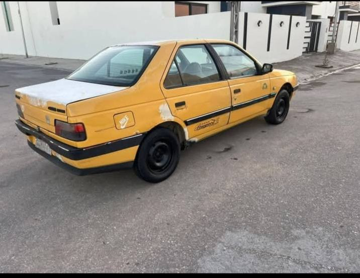 سلام عليكم بيجو 405 سياره جاهزه مكينه وكير جدد ومال عيشه سعره 18 وبيه مجال قليل  للشراي عنواني نجف سنويه عظم 
 
***********
