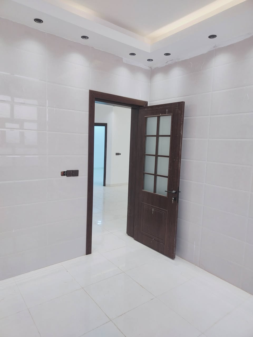 🏠 / دار للبيع مساحه 150 م طابو زراعي سند 
10 واجهه  م / نزال 15 م 

🧱 بناء حديث درجه أولى

الطابق الاول/ مطبخ . أستقبال . هول . غرفتين نوم. مجمع صيحات 

الطابق الثاني/ غرفتين . هول . مجمع صحيات 

🌎 الموقع / شارع 80 مال كربلاء 
      ( مجاور بانزيخانه اضواء بابل ( باب الخروج … عرض الشارع رايسي ٣٠ م  والفرعي 10م)        

للأستفسار أكثر مراجعة مكتب المسار 

***********
