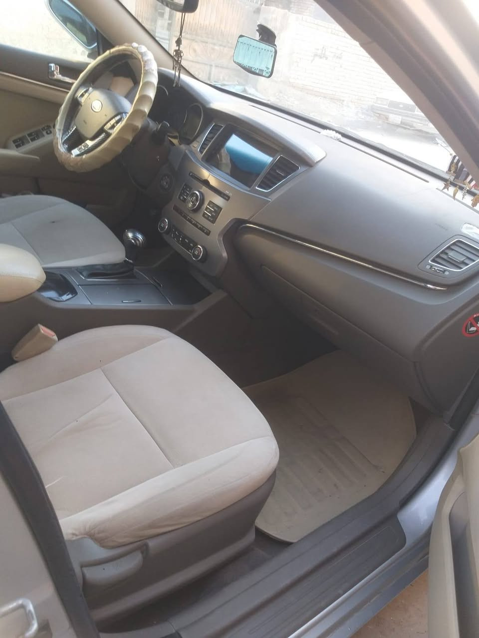 سلام عليكم كادنزا موديل 10 خليجي جاملغ فقط امامي مرواس جاهزه كير مكينه حدادايه تبريد جاهزه ***********
