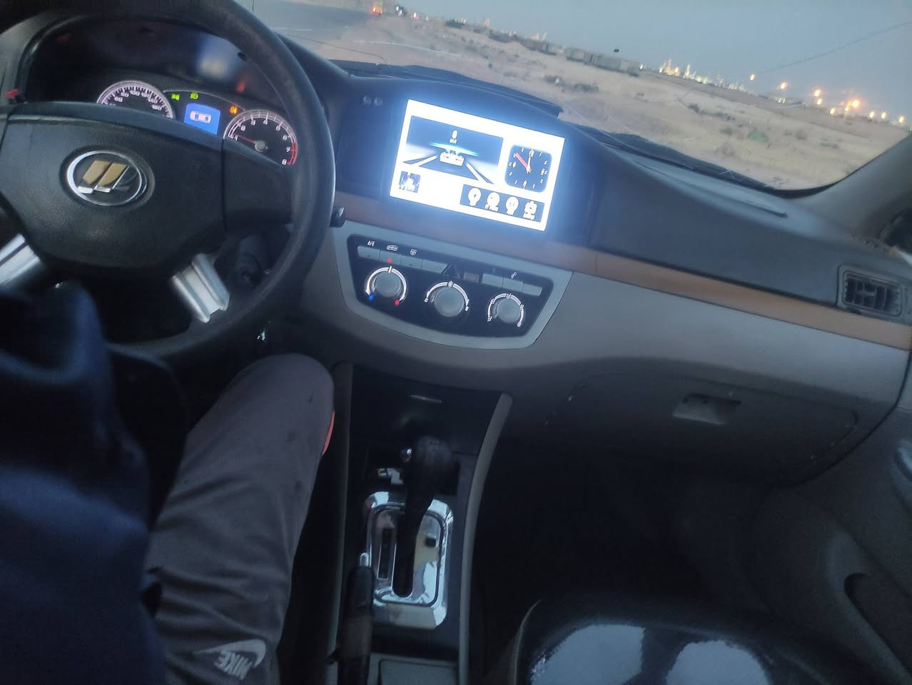 السلام عليكم ليفان 620 محوره مكينه وكير كورلا مكفولات رقم بصره سعره 20وبيه مجال للتصال ***********
