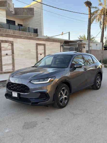 السلام عليكم ورحمة الله 
للبيع فقط بدون مراوس honda -HR-V
مواصفات EX_L فول مواصفات 
الموديل (2024)
محرك 2000 تتفس طبيعي
السيارة جديدة جداً
مرآة اوتو دم
بصمة 
دخول ذكي 
فتحتة سقف
داخل جلد 
رادارات جانبي
حساس امامي خلفي
مساعد نزول المنحدرات 
قيادة ذاتية 
شاشة الكبيرة
ماشية (8000)
تدفئة كشنات
اوتو هولد
السيارة جديدة 
حادثة مبدل باب السائق والجاملغ فقط
وانصبغن دواخل مكفول
السيارة بدون رقم تترقم جميع المحافظات
السعر 145
للاستفسار 
                                                         ***********
