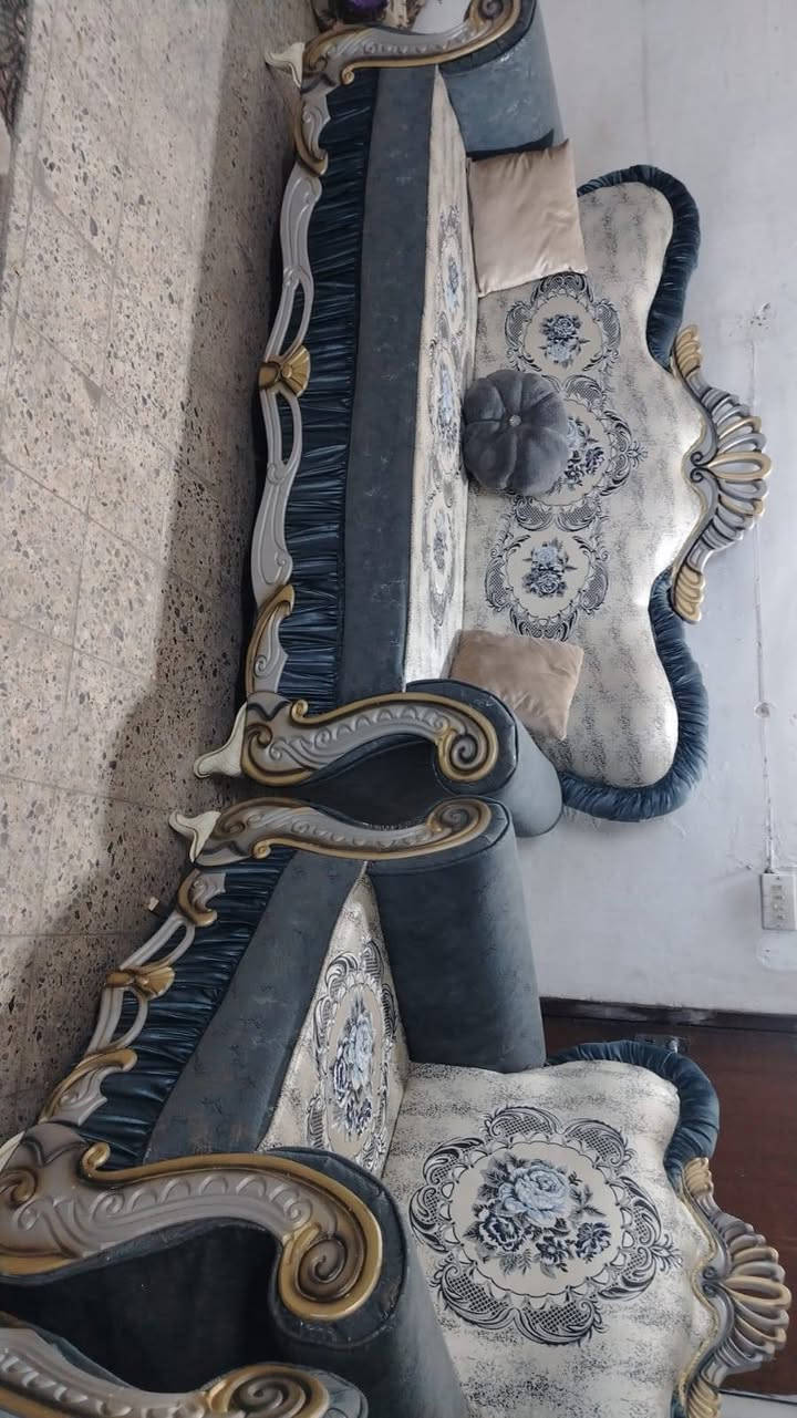 تخم 10مقاعد 💺اخو الجديد تزكام بلوك اسود تفحص وتاخذ اي ضرر مابي سعرة 400وبي مجال ***********واتساب
