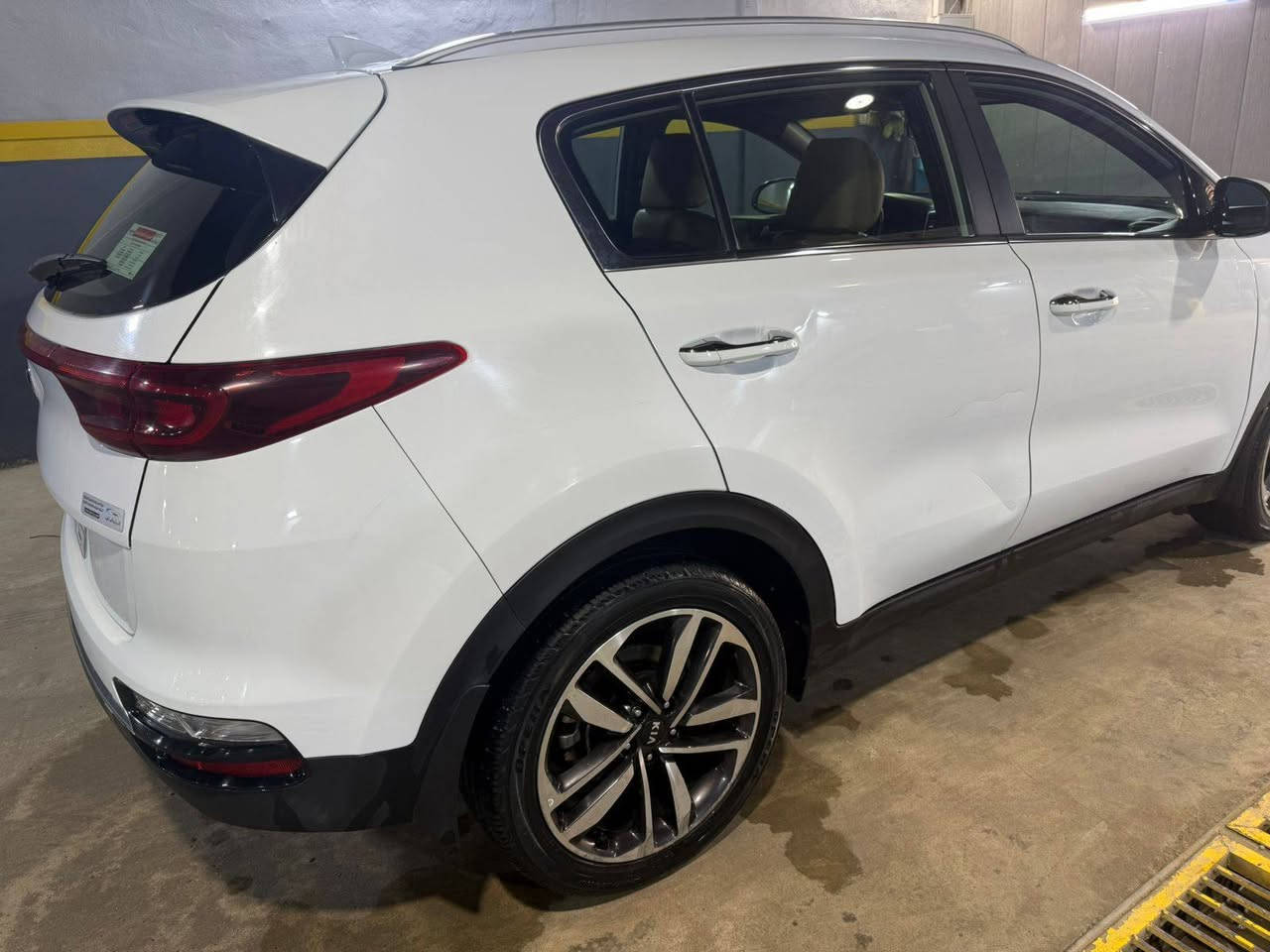 سلام عليكم سبورتج خليجي 2020 ماشية 90 سيارة جديدة ما بيهة اي نقص نص مواصفات  تحكم فول   السونار مرفق بل منشور    السعر 195 بيها مجال           العنوان بغداد البعيثة لا تصال ***********
