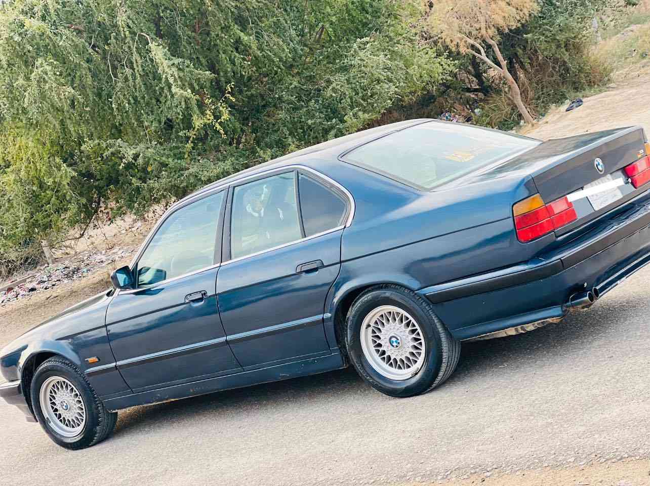 السلام عليكم بيم 525  رقم بغداد مشروع وطني تحويل
محرك مسكر 25 عدل كير محرك  خير من الله 
مصبوغه عام بدون ضربه 
السعر 39 
مكان الديوانيه

‭0776 387 4169‬
وتساب
