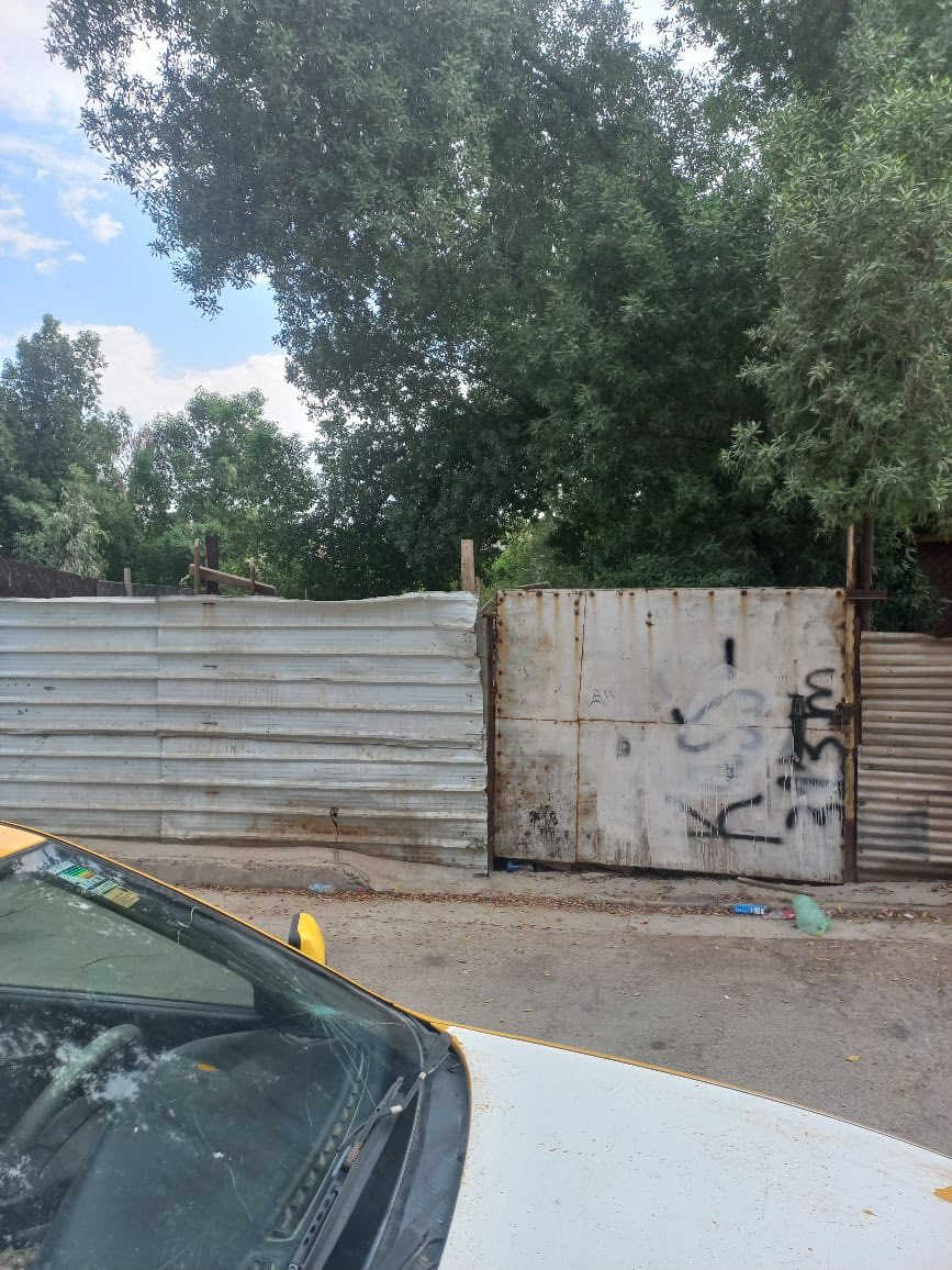 بيت للبيع المساحه 125 مقابيله تشجير طابقين ونص طابو ملك صرف الرئاسه شارع 20 قرب ماركة المصطفى الطابق الثاني الأرضيه كامله ***********
