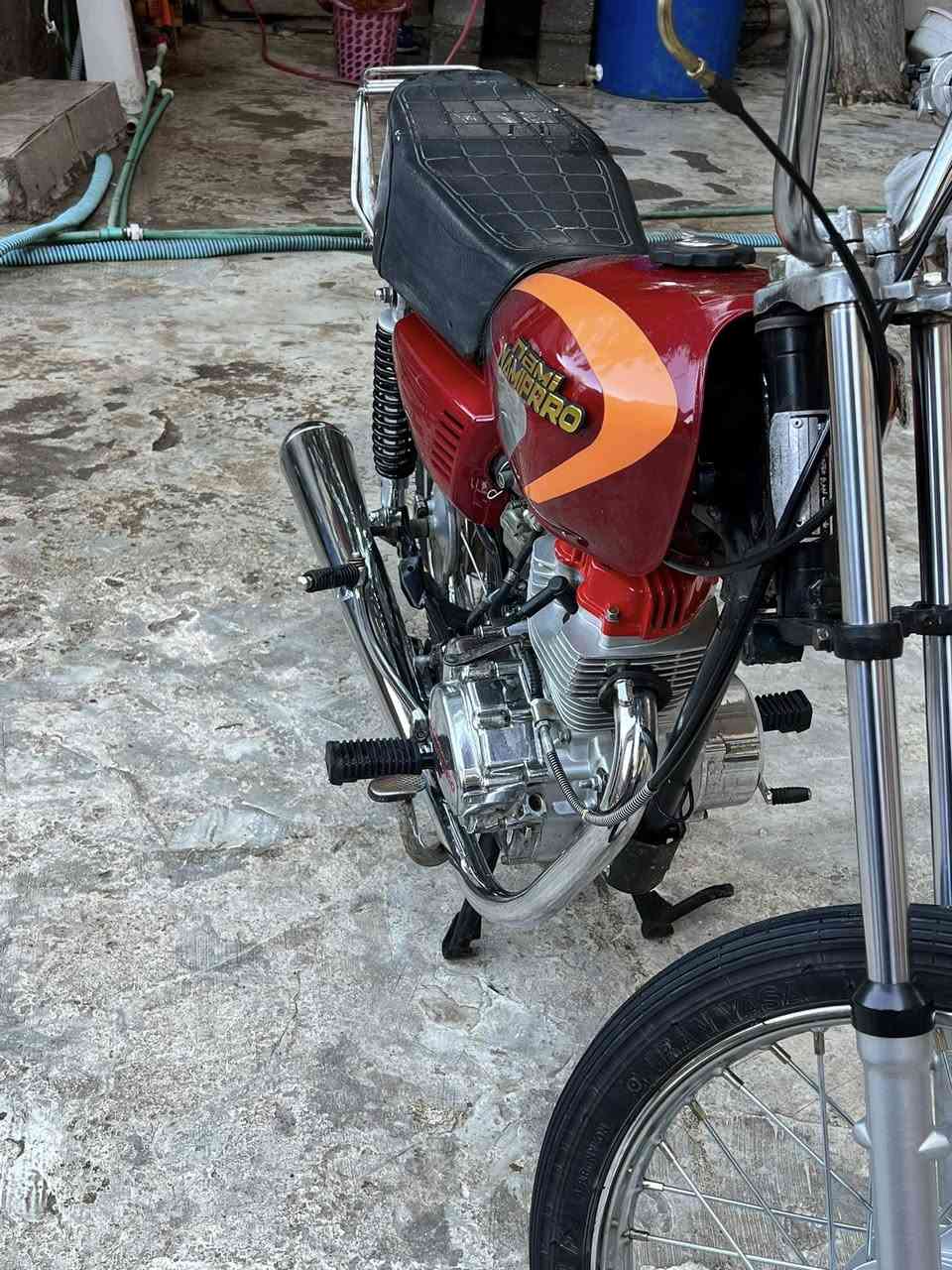 سلام عليكم دراجه ايراني البيع مكينه تيربو تعمير 2025 دراجه جديده كلش مكفوله من البوكه اوراقها ضايعه مكينه لا تبخير ولا تنقيص سعر  550 متواجد فقط اتصال وساب رقم الهاتف ***********
