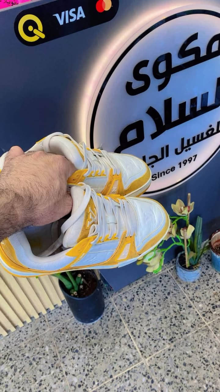 مكوى السلام تنضيف كافه الاحذيه باحدث الاجهزه وغسل وكوي الملابس والبدلات والستائر
حي العدل شارع لسواق المركزي 
# مكوى السلام 

***********
