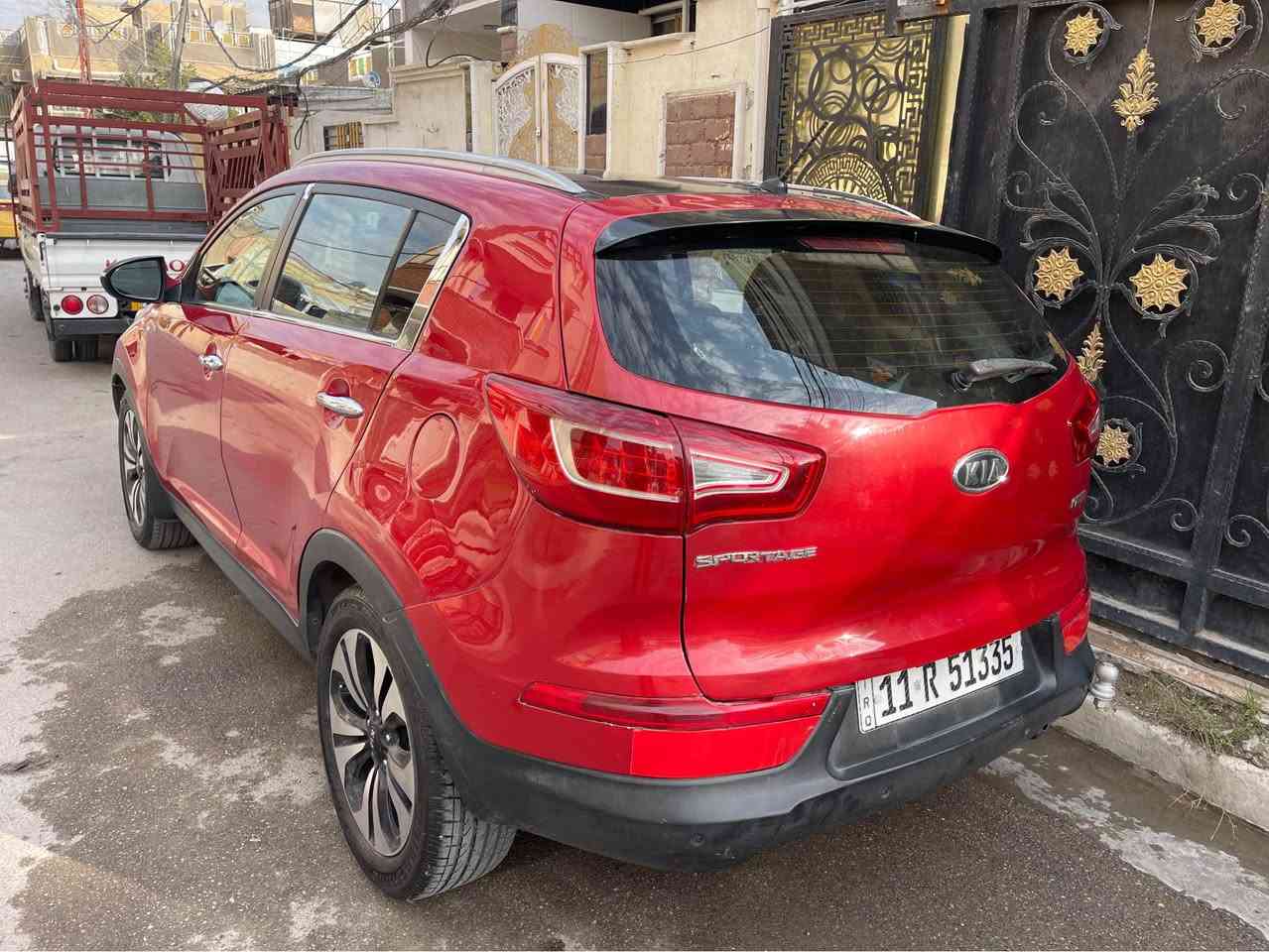 السلام عليك 
———————-
للبيع والمراوس ..
كيا سبورتج ٢٠١١ أمريكيه حادثهة جاملغ امامي عكس السايق نفسه مصلح وجاملغ لخلفي نص منه صبغ موجود السونار سياره فول مواصفات بصمه شاشه كامره دواره بنراما كشنات جلد تدفئه وتبريد كشنات كشن امامي كهرباء اشاير بلمري حساس خلفي سياره حلوه ونظيفه ماشيه ٨٤ الف محرك ٢٠٠٠تيربو كير مكينه صدر امامي خلفي كله مكفول سونار موجود بلمنشور رقمهة بغداد نكليزي رقمهة حلو السعر ١٢٨ $ وبيهة مجال بسيط مكان السياره بغداد الشعلة حي الجوادين قرب السوق     
للاستفسار اكثر 
———————-
***********امير علي . بغداد, العراق
