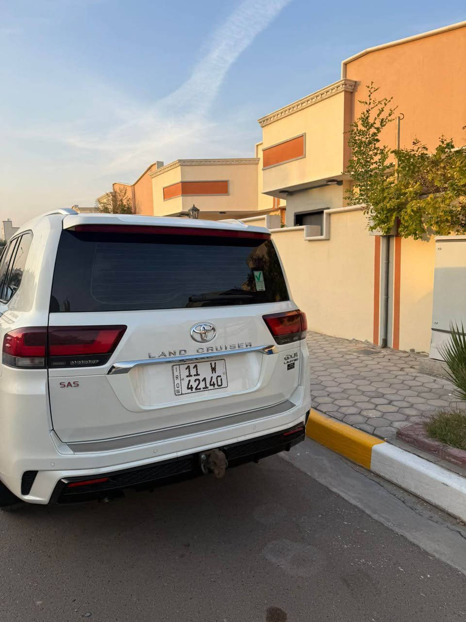 لاند كروز 2023 
بغداد بسمي 
كفالة عامة  سياره ساز   لمتدد فول موصفات 4 كامرات  مغلفة نانو سياره جديده وماشيه 60
إستفسار 
*********** البصرة, العراق
