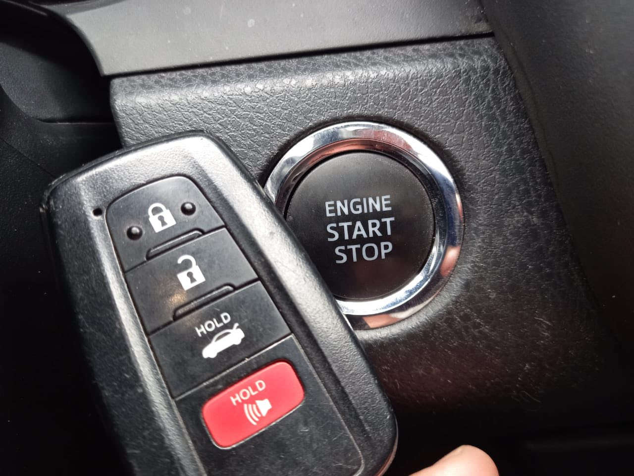 السلام عليكم اخواني العزاء كامري أمريكي مديل 2022
موصفاتse فول4 سلندر مكينة 2500 بانزين فقط 
رقم بصرة معوقين رقم انكليزي ماشية 62 موصفاتها
3 انظمة قيادة نظام عادي واقتصادي وسبورت
بصمة 
تشغيل عن بعد
فتحة سقف
شفتات بالستيرن 
رادارات جانبية
تحديد المسار 
بيها بعد مواصفات ما اذكرهن السعر 180 مع المجال الستفسار 
على الرقم الهاتف*********** والشراي بخدمتة
