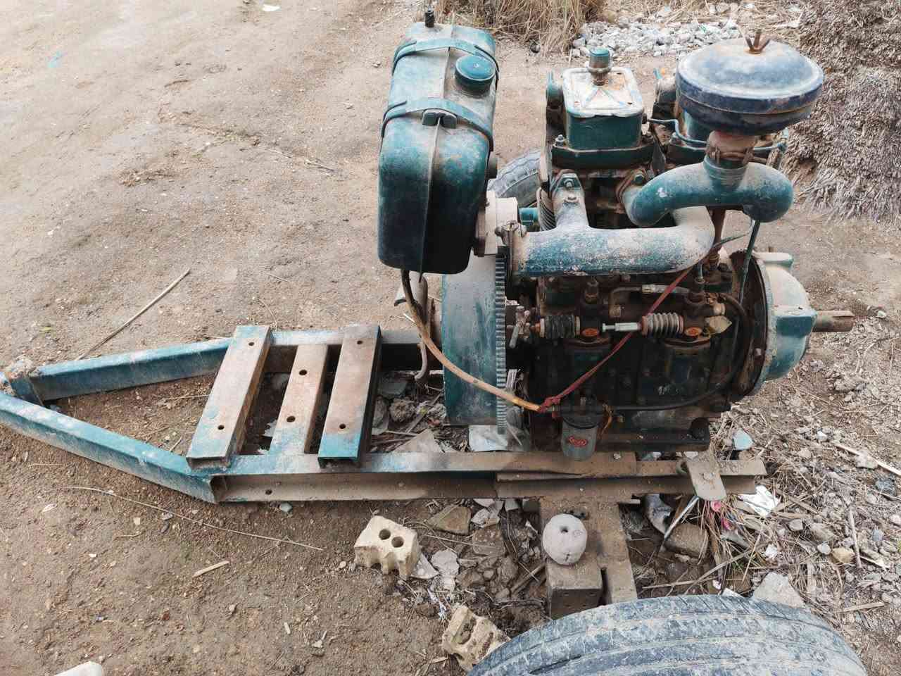 عندي مولده للبيع كامله ناقصها ملف ومروحه مال هواء مولده كامله مكمله
السعر 700 وبيه مجال خاص ودلل
العنوان كربلاء منطقة الحسينيه
‏‪0781 984 9941‬‏ 
مكلف بالنشر
