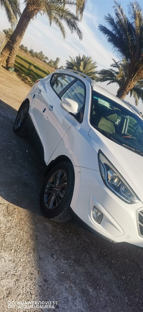 السلام عليكم ورحمة الله وبركاته
للبيع فقط توسان موديل 2014 شكل 15 بيها شبر بارد والباقي مكفوله رقم بغداد محرك  2000 ماشيه 150 حقيقي. السياره جديده مال جناي سعرها (  165) وبيها مجال قليل . مكاني بغداد المحموديه. ***********
