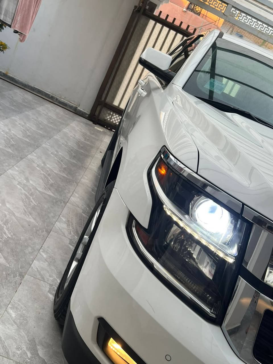 السلام وعليكم 
تاهو مديل 2015
سياره جديده كفاله عامه 
وكاله المنصور مغلفه PPF
سيارة بحال الوكاله سياره جديده
سياره اخت الزيرو  
ماشيه 84 حقيقي 
رقم اربيل الجديد
مواصفات LT 
فتحه باب كهرباء قاصه حساس خلفي امامي رادار كشن رجاج وضع شركه السياره 
السعر : 340
الموقع : البصرة 
رقم الهاتف : ***********
