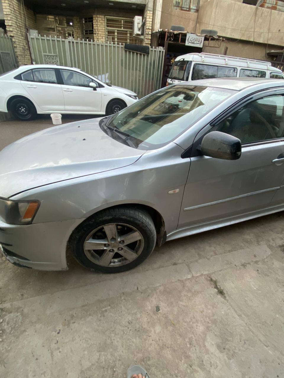 سلام عليكم عندي سيارة قرش 2009 سيارة خليجية سيارة لاظربة ولاصبغ بس محولبةسيارة كير ومكينة مكفولات فول مواصفات فتحة وتحكم ستيرن كير عادي أوتوماتيك***********
