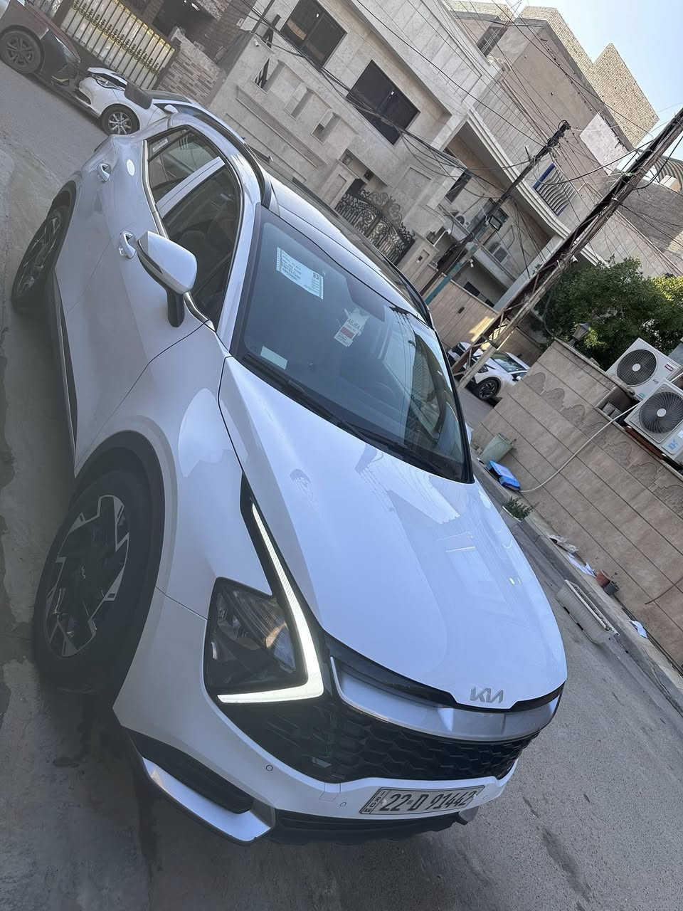 السلام عليكم سبورتج موديل 2024 خليجي ضمان شركة اكدال ضمان 5 سنوات او 100 الف كيلو سياره فول واحد على واحد محرك 2000 دوش وسيارة مكفولة كفالة عامة مكفولة من صبع وبارد ورصعة وسيارة على وضعية شركة ماشية 23 مواصفات سيارة / بصمة تشغيل عن بعد شاحن واير ليس شفتات ستيرن وسايد بريك بصمة وثلاث تحكمات انضمة قيادة وكشنات جلد كنتارا وكشنات تدفئة تبريد كرسين كهرباء وحساس خلفي امامي رادار + نقطة عمياء وتبريد شاشه + تبريد قطعتين وصندوك كهرباء وفتحة سقف بانورما وبعد بيها مواصفات اكثر 
‏
السيارة رقم اربيل 
المكان / السيدية 
الرقم ‭***********
