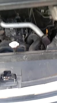 مكينة ستاركس • مفتوح • مع أغراضها