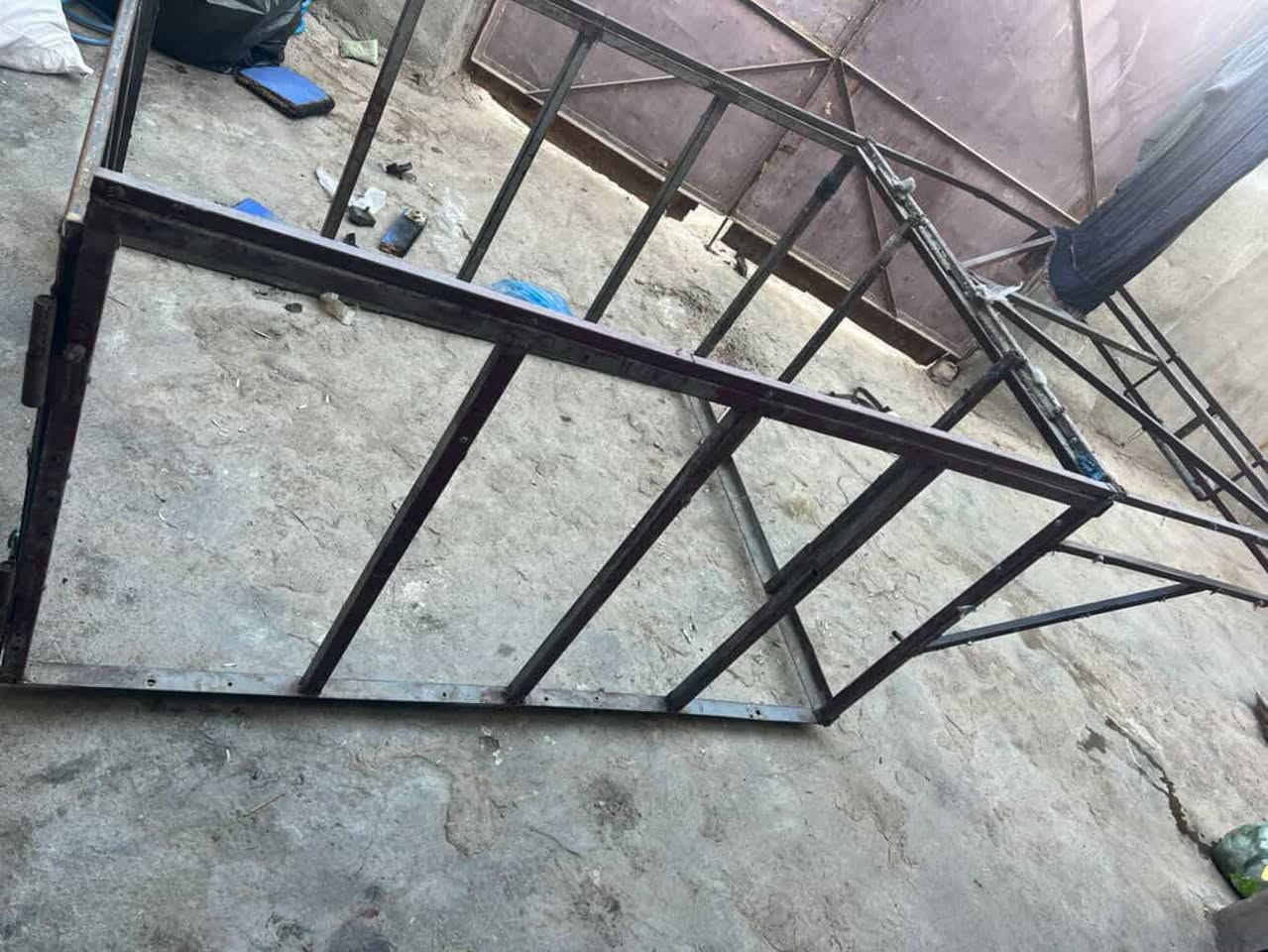 للبيع قيم بل يرضي الله و اخذة شرط لا عواج ولا كسر ***********
