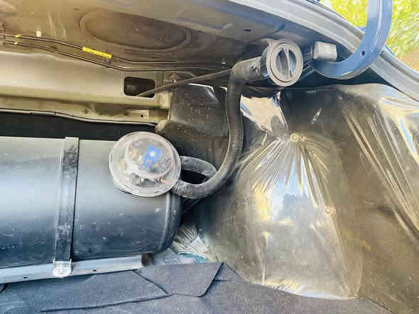 السلام عليكم للبيع منضومه غاز كامله مال النترا 23 المكان بغداد المدائن ‭0772 947 0554‬
