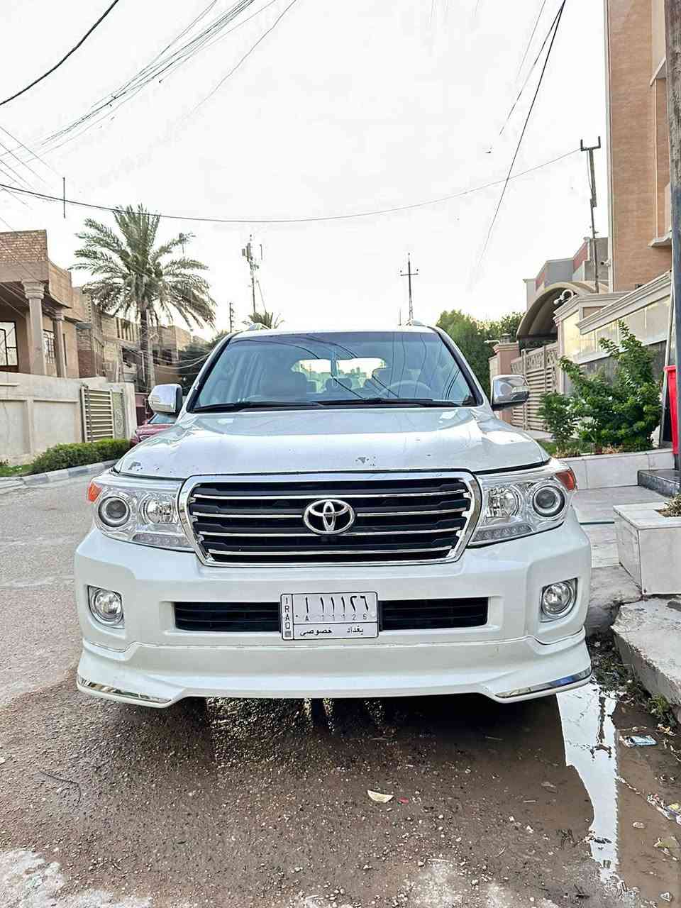 لاند كروزر 2009 بغداد /8سلندر قطعتين صبغ سيارة نضيفة مثل ما موضح السعر 255$ وبيها مجال ***********
