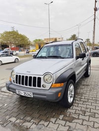 جيب ليبرتي 2007 مكفوله ماعدا تكحيل  قليل مثل ماموضح بلسونار گير مكينه ...