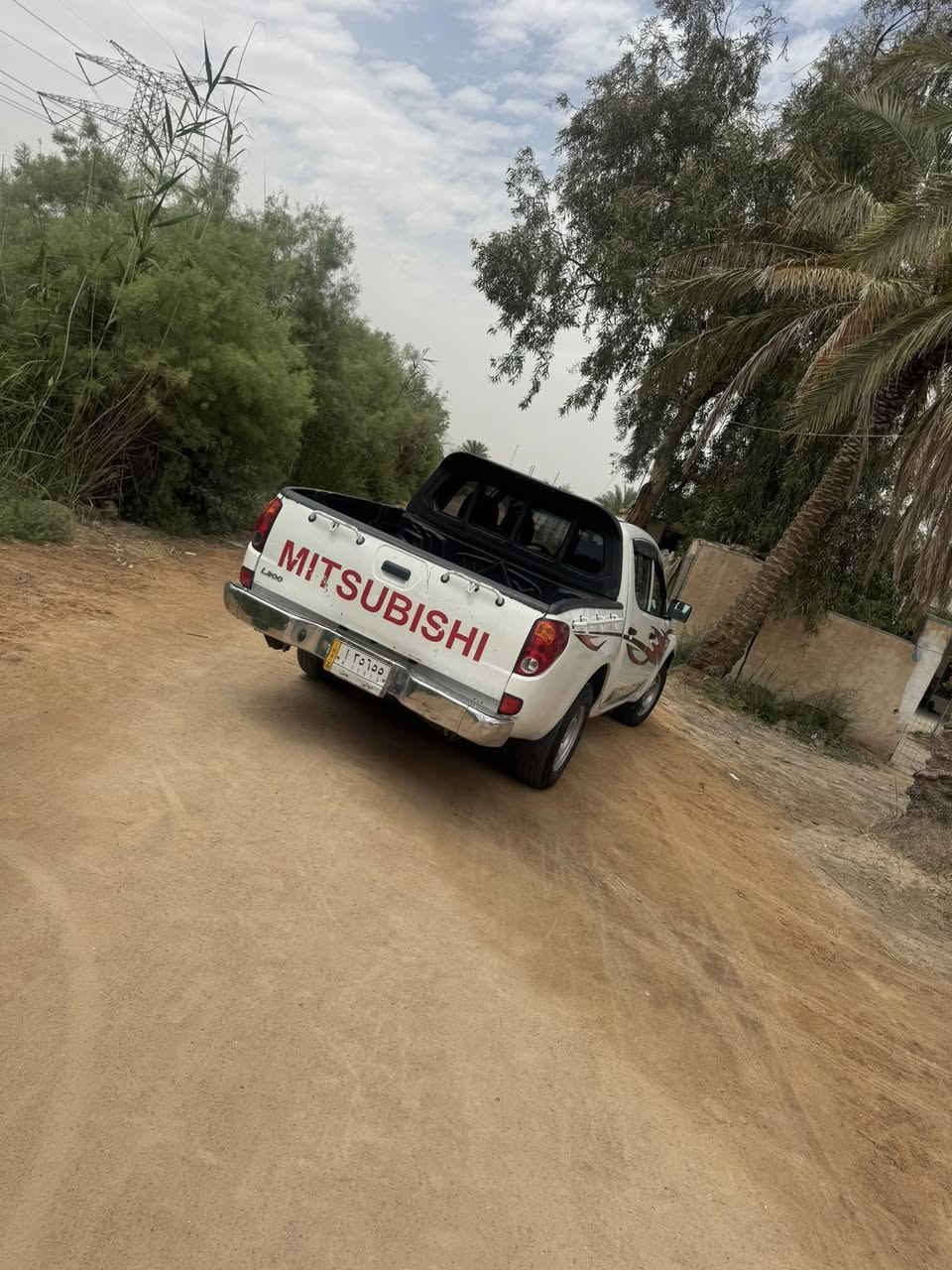 السلام عليكم ميسبوشي  موديل 10 جاهزه من كل النواحي مكفوله من الضربه تبريد شغال بيه تكحيل بل بدي فقط بدون ضربه سعر 100 بيه مجال استفسار اتصال***********
سياره بسمي
