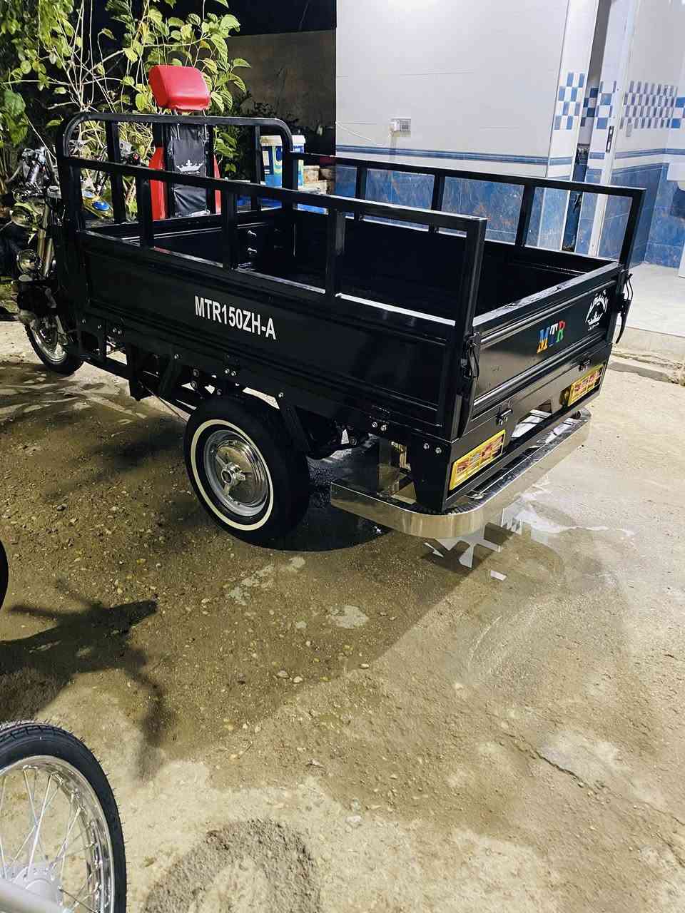 سلام عليكم شباب ستوته للبيع مكانه رميثه مديل 2019شاصي كفاله  عامه الستوته  معمره تعمير كامل من البرغي للبدي كله جديد اليريدهة. ينتصل عل رقم ***********خاص ماكوو وتحياتنه للخوش والد😇💐🍀
